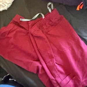 Large figs bottoms joggers color maroon